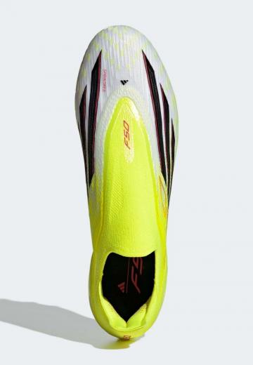 Футбольные бутсы