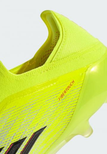 Футбольные бутсы