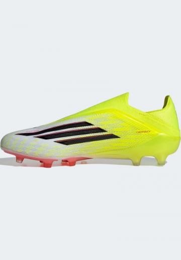 Футбольные бутсы