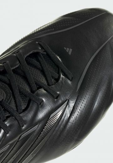 Футбольные бутсы