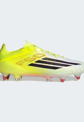 Футбольные бутсы