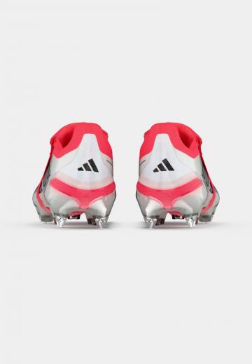 Футбольные бутсы