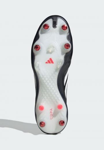 Футбольные бутсы