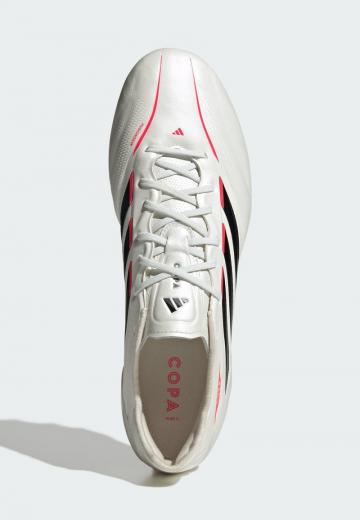 Футбольные бутсы