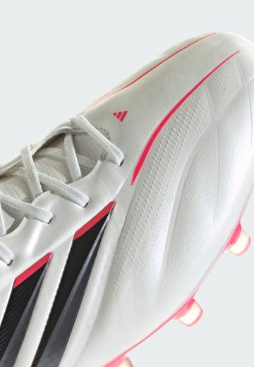 Футбольные бутсы