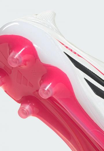 Футбольные бутсы