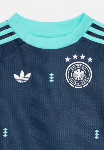 Спортивные шорты