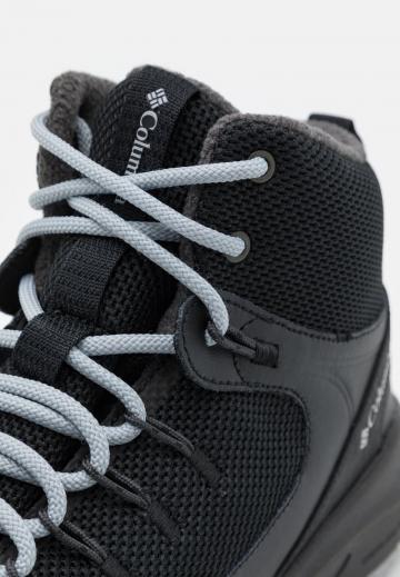 Походные ботинки