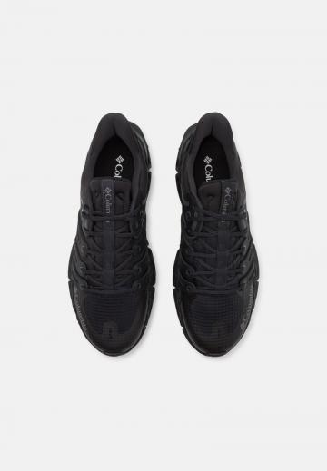 Походные кроссовки