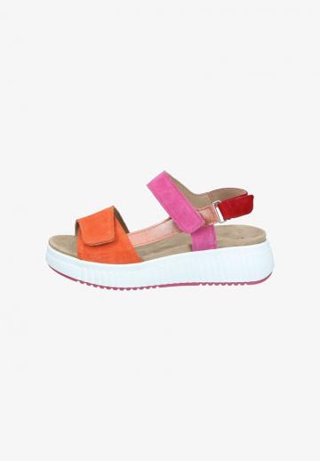 Босоножки на танкетке