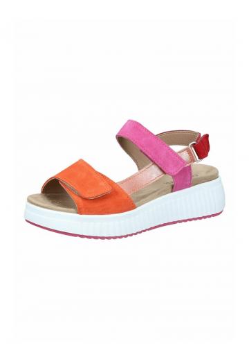 Босоножки на танкетке