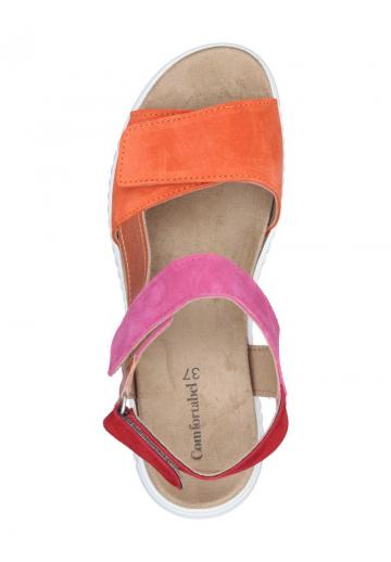 Босоножки на танкетке