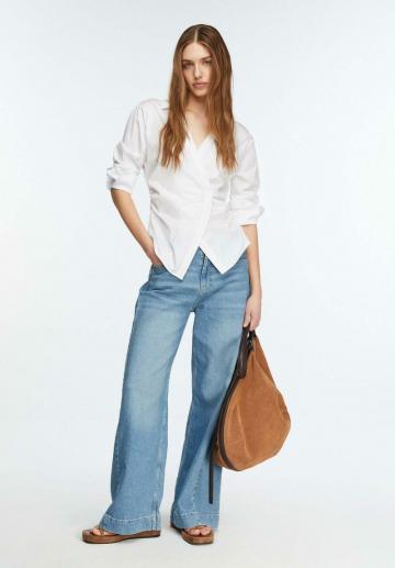 Атласная блузка