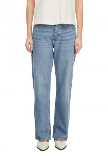 Прямые джинсы