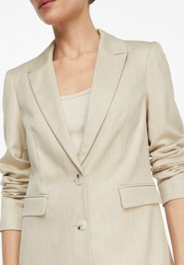 Короткое пальто