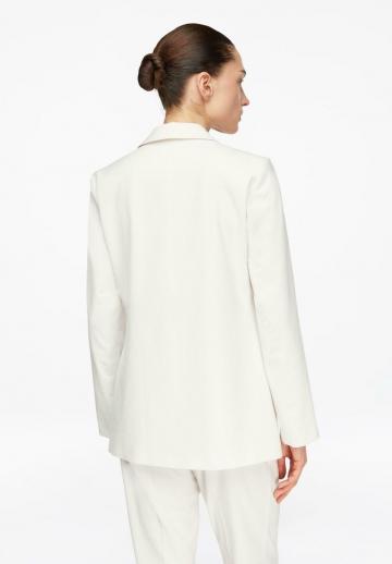 Короткое пальто