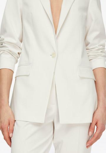 Короткое пальто