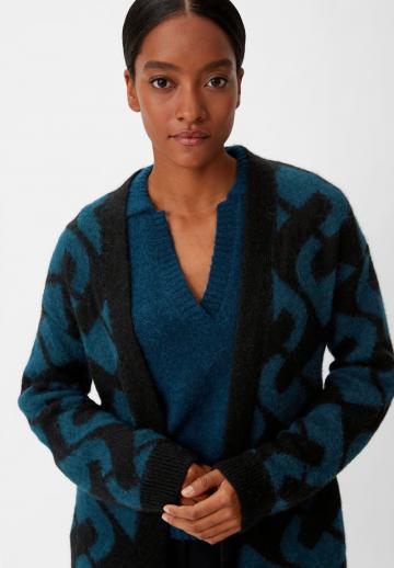 Жаккардовая вязаная кофта