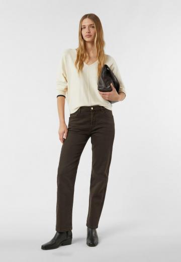 Пуловер с вырезом V