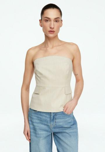 Топ без бретелек