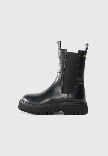 Сапоги на платформе