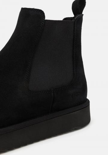 Зимние ботинки