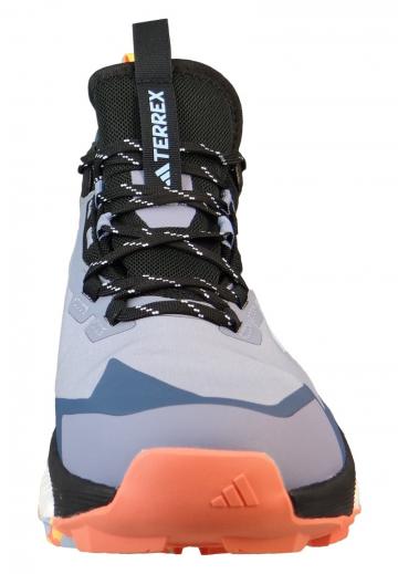 Походные ботинки