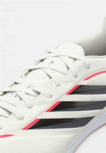 Футбольные бутсы