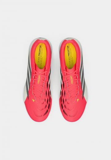 Футбольные бутсы