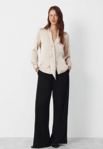 Атласная блузка