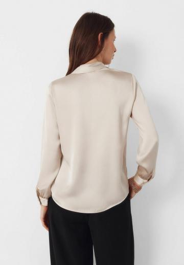 Атласная блузка