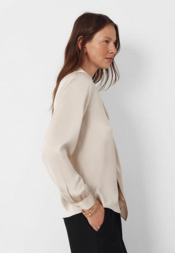 Атласная блузка