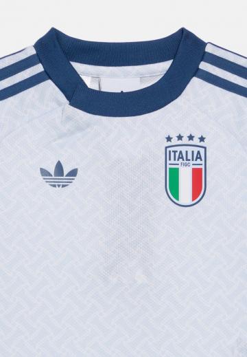 Спортивные шорты