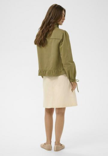 Куртка с накладнымит карманами