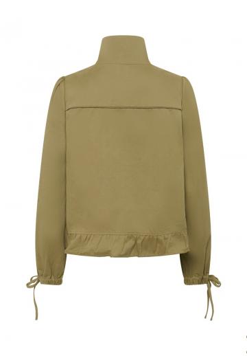 Куртка с накладнымит карманами