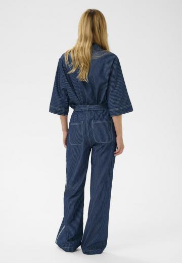 Свободные джинсы