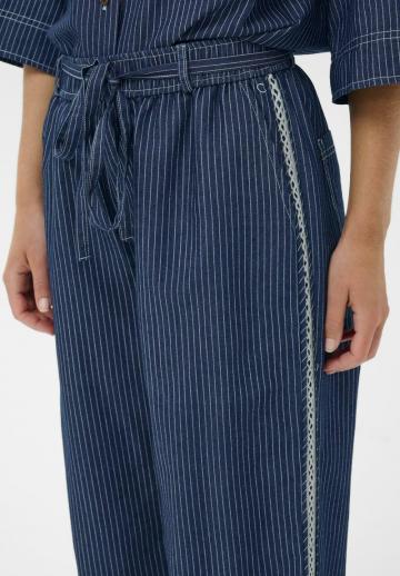 Свободные джинсы