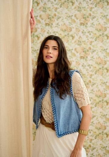 Джинсовая жилетка