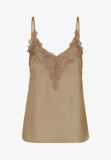 Топ на бретельках