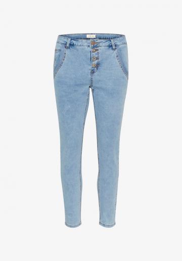 Короткие джинсы