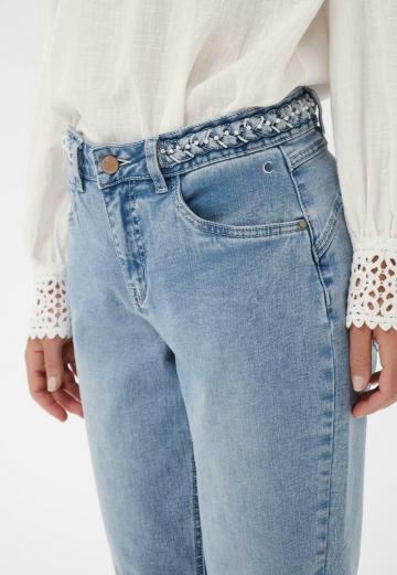 Короткие джинсы