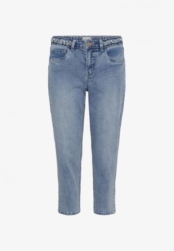 Короткие джинсы