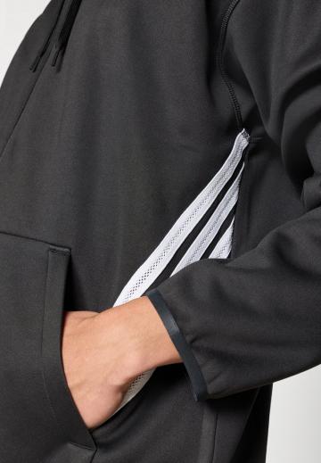 Спортивная кофта