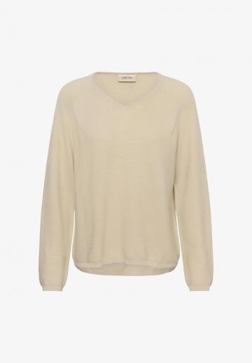 Пуловер с вырезом V