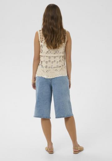 Короткая куртка