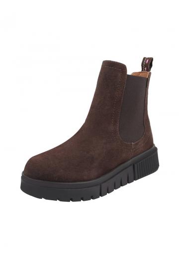 Сапожки на танкетке