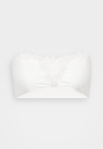 Бюстгальтер без бретелек