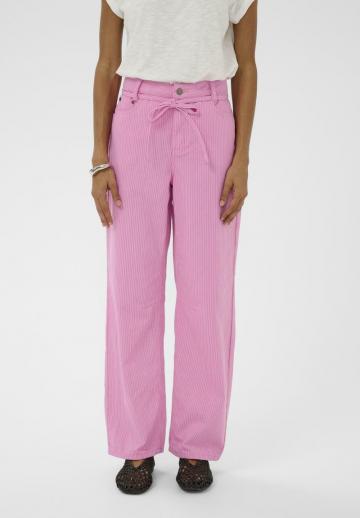 Свободные джинсы