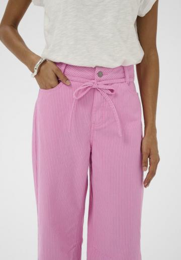 Свободные джинсы