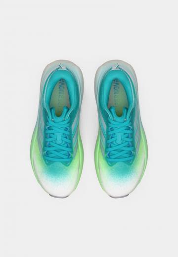 Беговые кроссовки